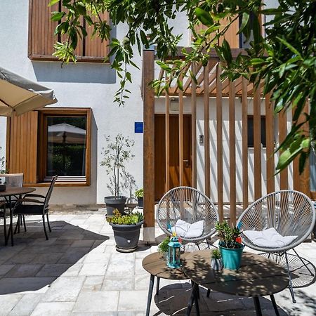 Stay U-Nique Studio Apartment In Orasac Bagian luar foto