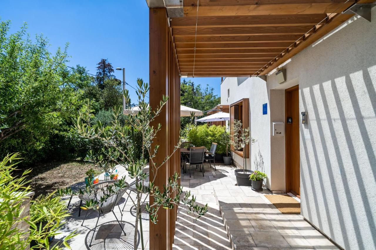 Stay U-Nique Studio Apartment In Orasac Bagian luar foto