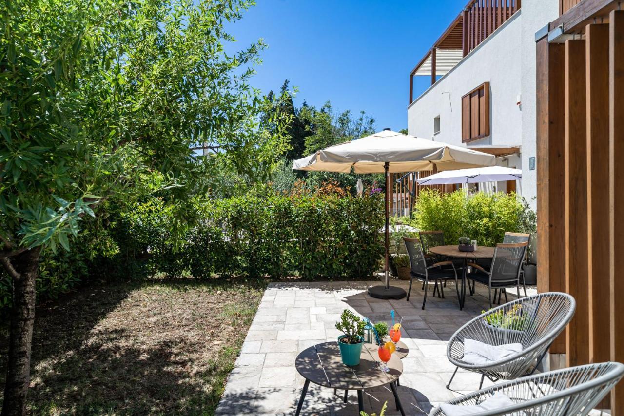 Stay U-Nique Studio Apartment In Orasac Bagian luar foto