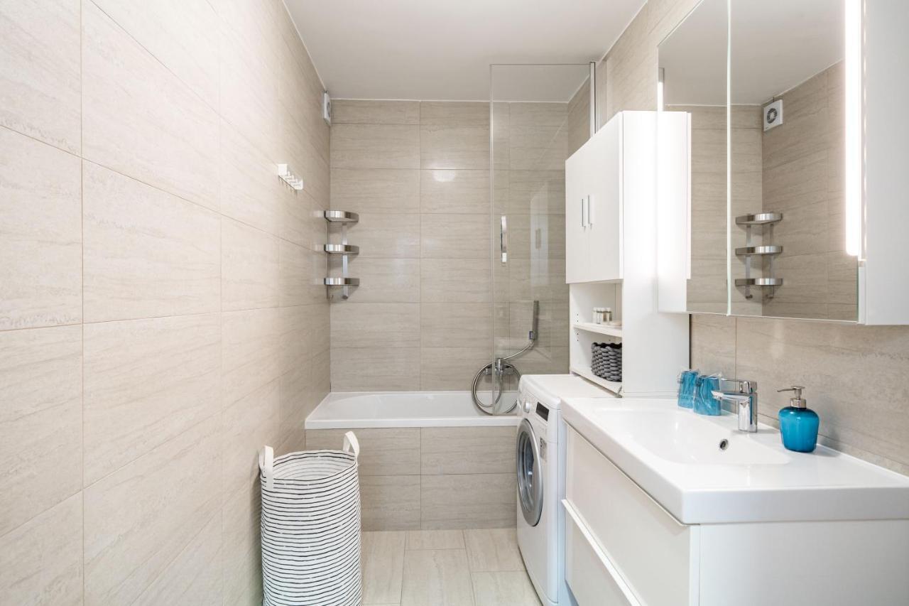 Stay U-Nique Studio Apartment In Orasac Bagian luar foto